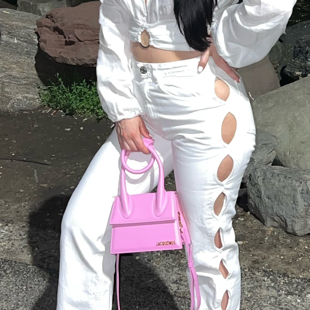 Pink Jacquemus handbag worn 3x in pristine condition comes with dust bag.